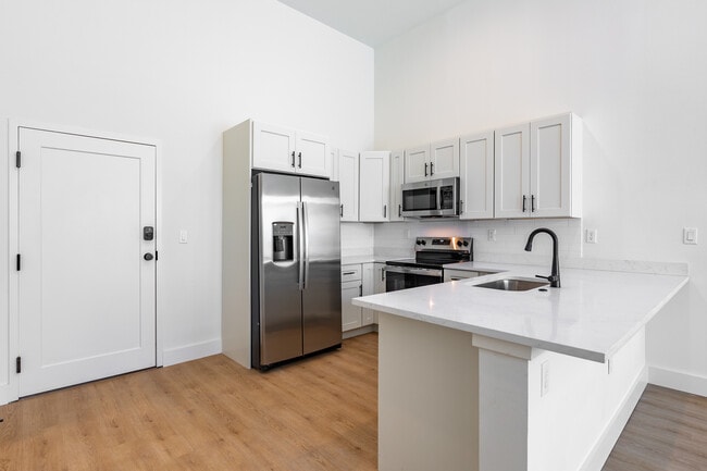 The Milk Stacks: Boutique Luxury Living in Orlando, FL - Building Photo - Interior Photo