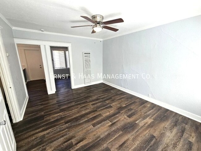 1306 E Hellman St in Long Beach, CA - Building Photo - Building Photo