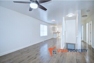 7708 N Wyatt Earp Ave in Eagle Mountain, UT - Building Photo - Building Photo