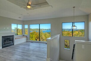 15501 Rock Creek in Austin, TX - Building Photo