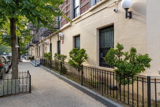 66 Saint Nicholas Ave in New York, NY - Building Photo - Building Photo