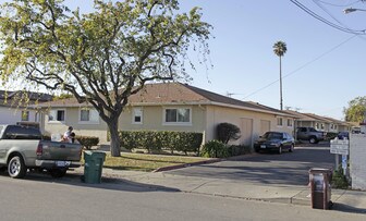 West Sunset Court Apartments