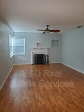 826 Hollingsworth Rd in Lakeland, FL - Foto de edificio - Building Photo