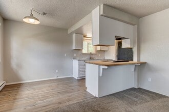 676 El Pozo St in Coupeville, WA - Building Photo - Building Photo