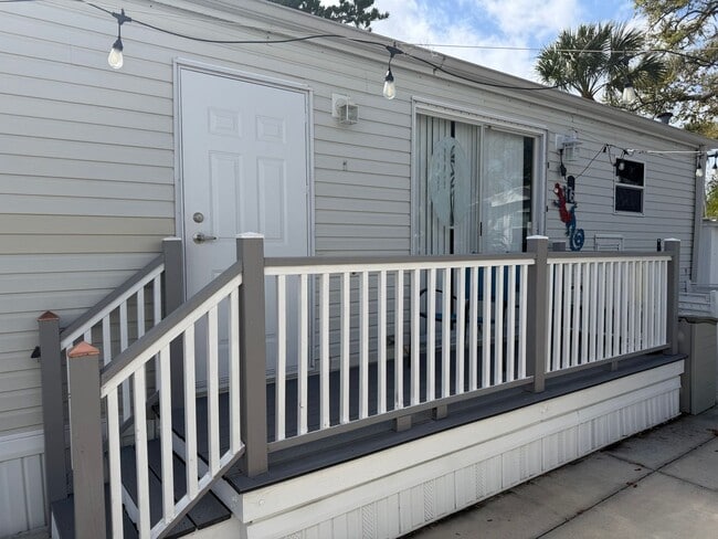 property at 1674 University Pkwy