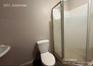 All inclusive room rental perfect for students and working professionals in Windsor, ON - Building Photo - Building Photo