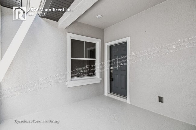 8576 Magnificent Ln in Groveland, FL - Building Photo - Building Photo