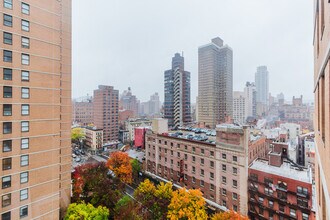 155 E 31st St in New York, NY - Foto de edificio - Building Photo