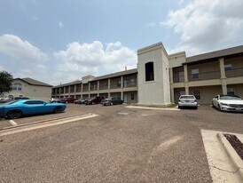 710 Alta Vista Dr in Laredo, TX - Building Photo