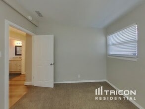 244 Emporia Blvd in San Antonio, TX - Foto de edificio - Building Photo