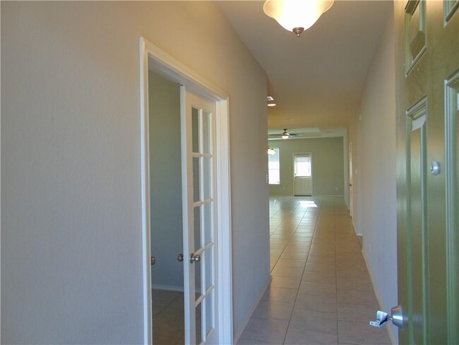 342 Martha Dr in Buda, TX - Building Photo - Building Photo
