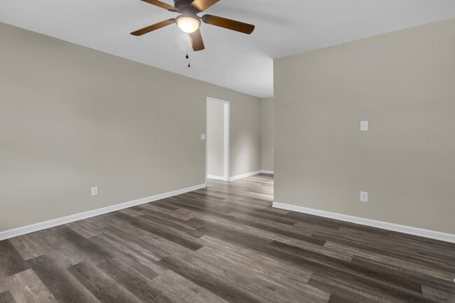 207 N Nunn St in Havelock, NC - Building Photo - Building Photo