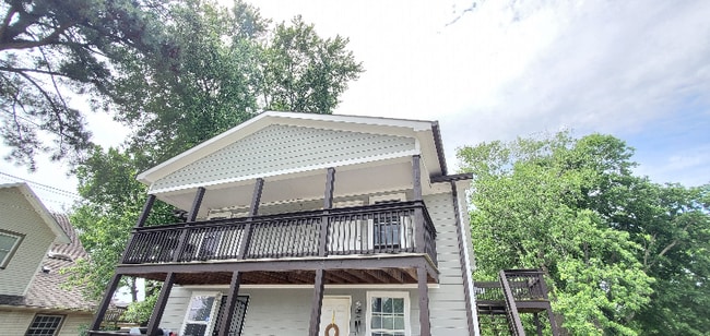 property at 103 W 17th St