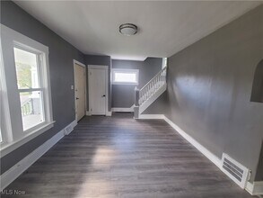 1095 E 146th St in Cleveland, OH - Building Photo - Building Photo