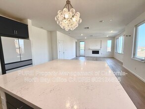 6 Jasper Ct in Petaluma, CA - Building Photo - Building Photo