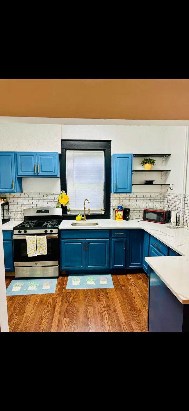 281 Mercer St, Unit Mercer st