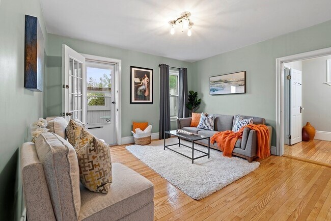 80 Irving St, Unit 2