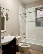 3409 S Lowe Ave, Unit Garden in Chicago, IL - Building Photo - Building Photo