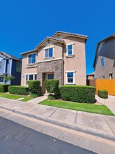 4428 W Pinsapo Dr in Fresno, CA - Building Photo - Building Photo