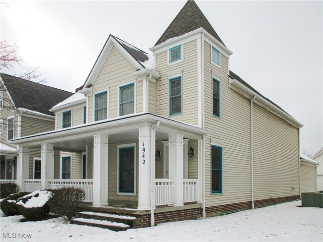 property at 1942 E 84th St