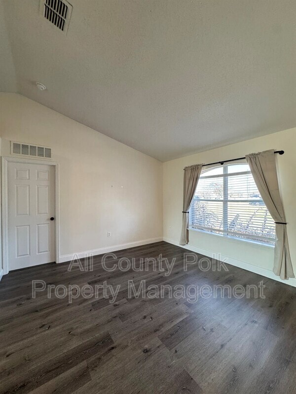 572 Adriel Ave in Winter Haven, FL - Building Photo - Building Photo