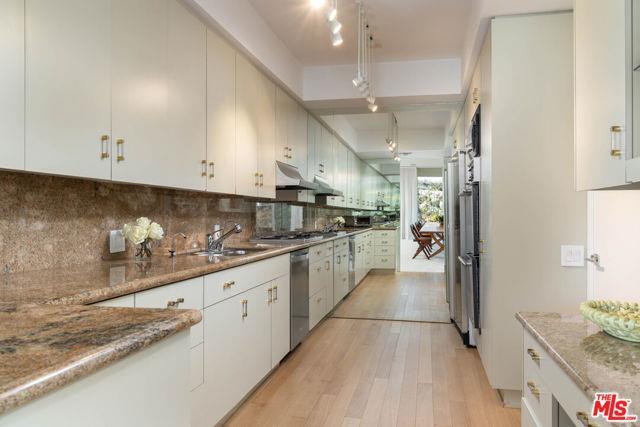 property at 9255 Doheny Rd