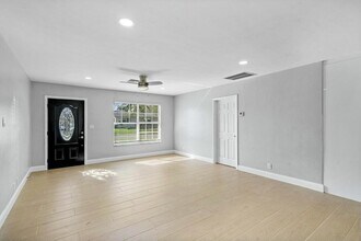 1414 Michigan Dr in Lake Worth Beach, FL - Building Photo - Building Photo