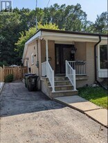 65 Northey Dr in Toronto, ON - Building Photo