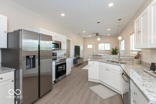 2143 Columbia Ave in Indianapolis, IN - Building Photo