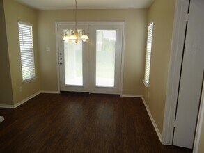 13205 Vizquel Loop in Del Valle, TX - Building Photo - Building Photo