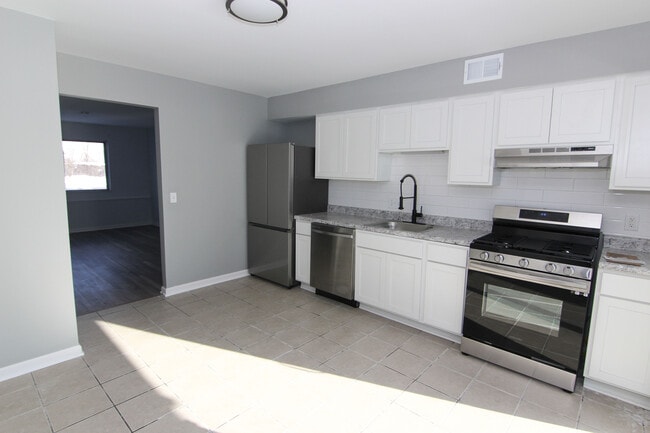 4306 Norman Dr SE in Grand Rapids, MI - Building Photo - Building Photo