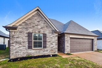 9456 Darren Cir S in Cordova, TN - Building Photo - Building Photo