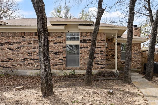 2408 Miguel Ln in Arlington, TX - Building Photo - Building Photo