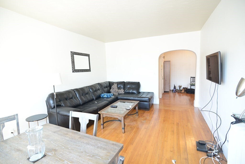 15 Parkman St in Brookline, MA - Building Photo