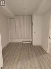 8 Interchange Wy in Vaughan, ON - Building Photo - Building Photo