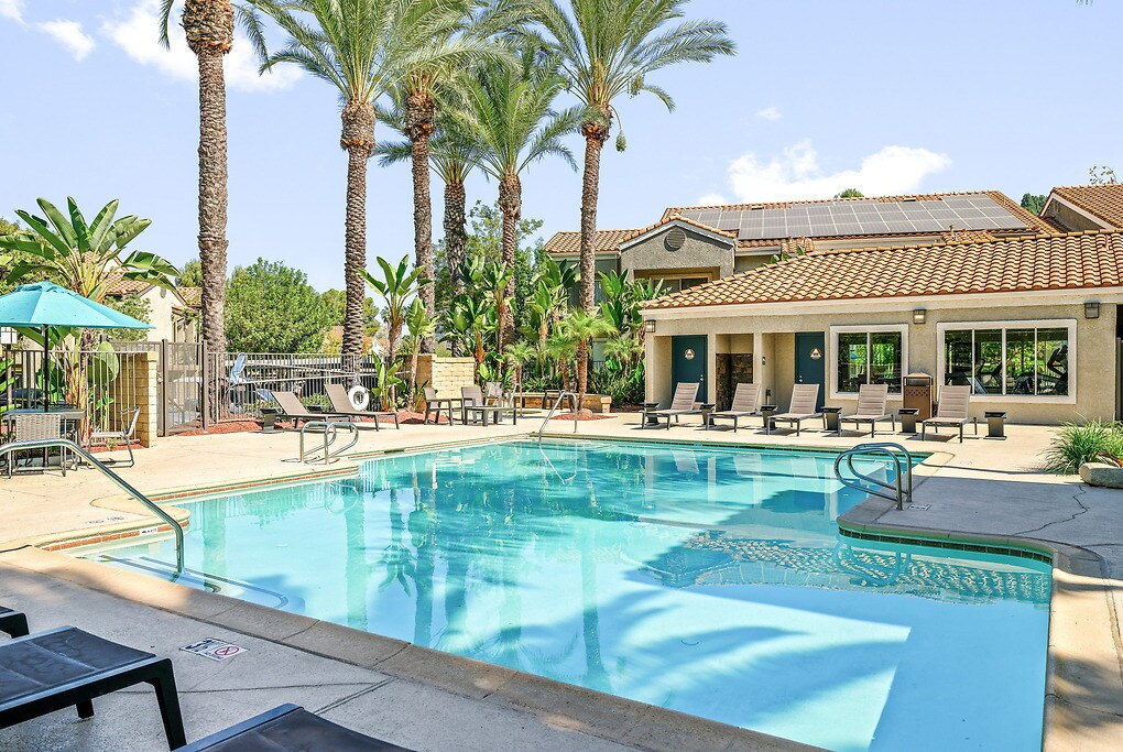 Emerald Pointe in Diamond Bar, CA - Building Photo