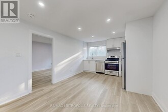 85 Primula Crescent in Toronto, ON - Building Photo - Building Photo