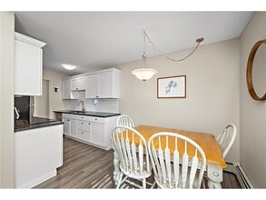 4618 Cedar Lk Rd S in Minneapolis, MN - Building Photo - Building Photo