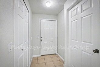 8550 Touchton Rd in Jacksonville, FL - Building Photo - Building Photo