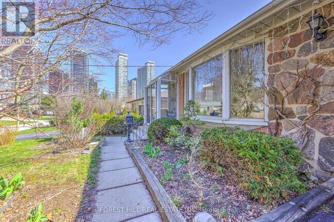 63 Hopperton Dr in Toronto, ON - Building Photo - Building Photo