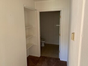 828 E 4th St, Unit B or C in Casper, WY - Foto de edificio - Building Photo