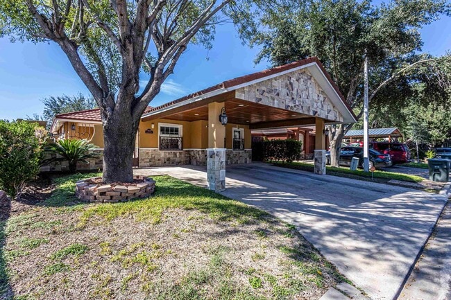 9618 Mallard Loop in Laredo, TX - Building Photo - Building Photo