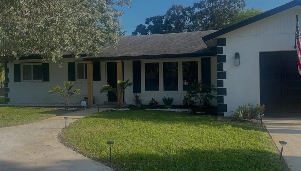 3712 Lowson Blvd in Delray Beach, FL - Building Photo