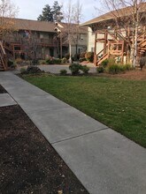 367 SE Cleveland Ave in Bend, OR - Building Photo - Building Photo