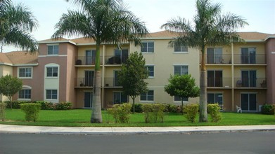 Tuscany Place in Homestead, FL - Building Photo - Building Photo