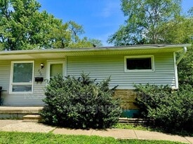 200 NW 22nd St in Blue Springs, MO - Building Photo