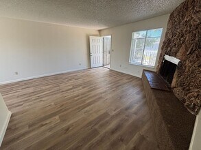 8936 Rancho Grande Ct in Elk Grove, CA - Building Photo - Building Photo