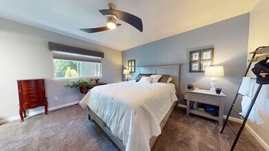2212 Spring SE in Port Orchard, WA - Building Photo - Building Photo