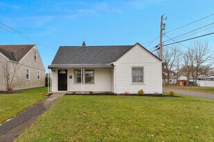 98 N Navarre Ave in Youngstown, OH - Building Photo