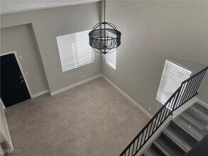 675 Pacific Cascades Dr in Henderson, NV - Building Photo - Building Photo